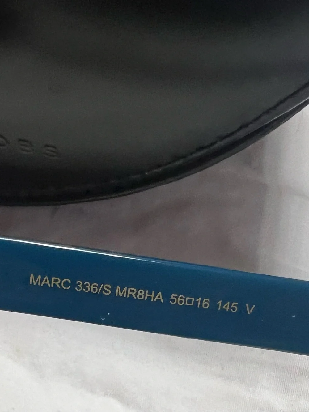 Marc Jacobs Blue Cat-Eye Sunglasses with Gradient Lenses 336/S MR8HA